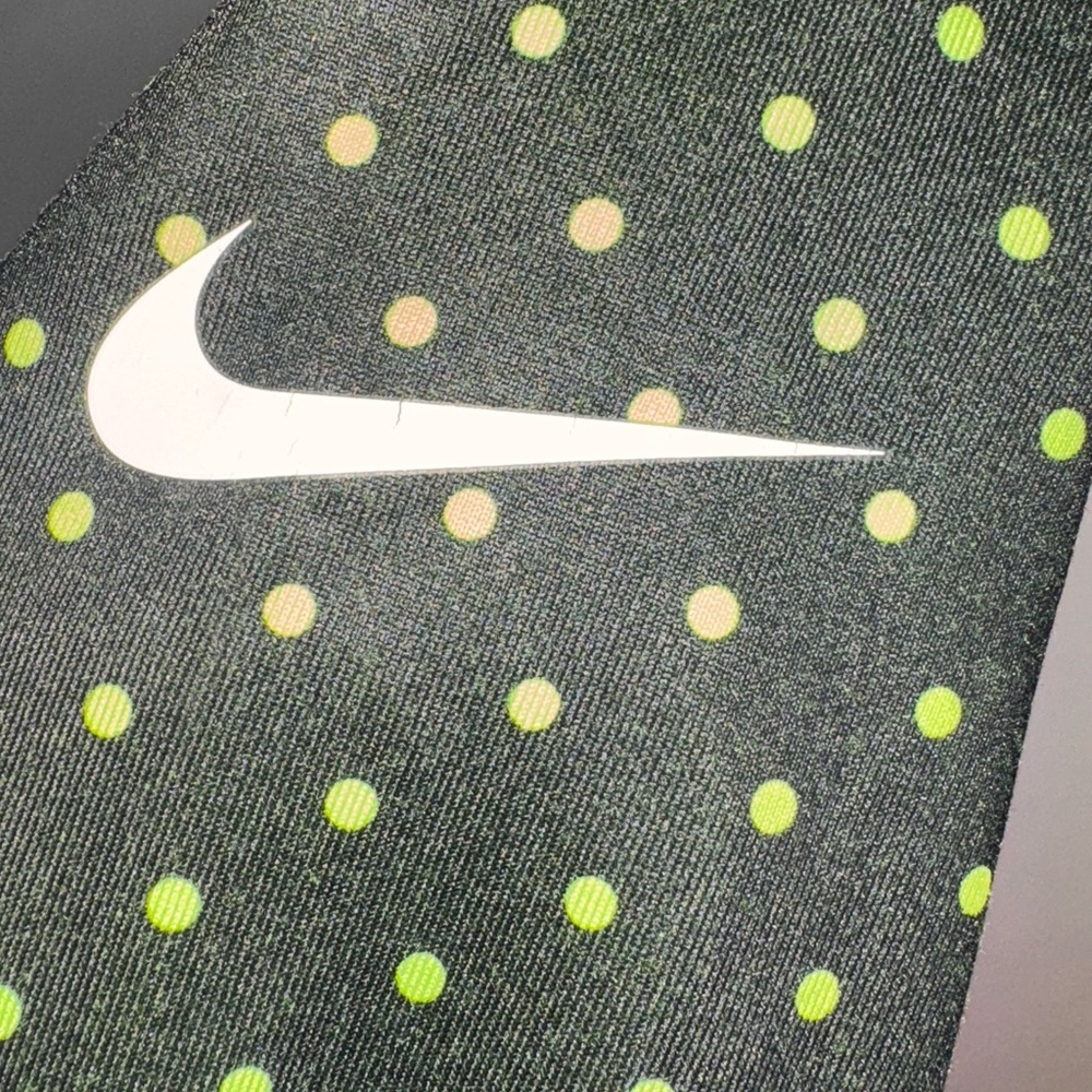 Nike Pro Green compression 1/2 zipper sweater - Picture 3 of 5